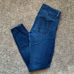 Gap True Skinny Jeans 28